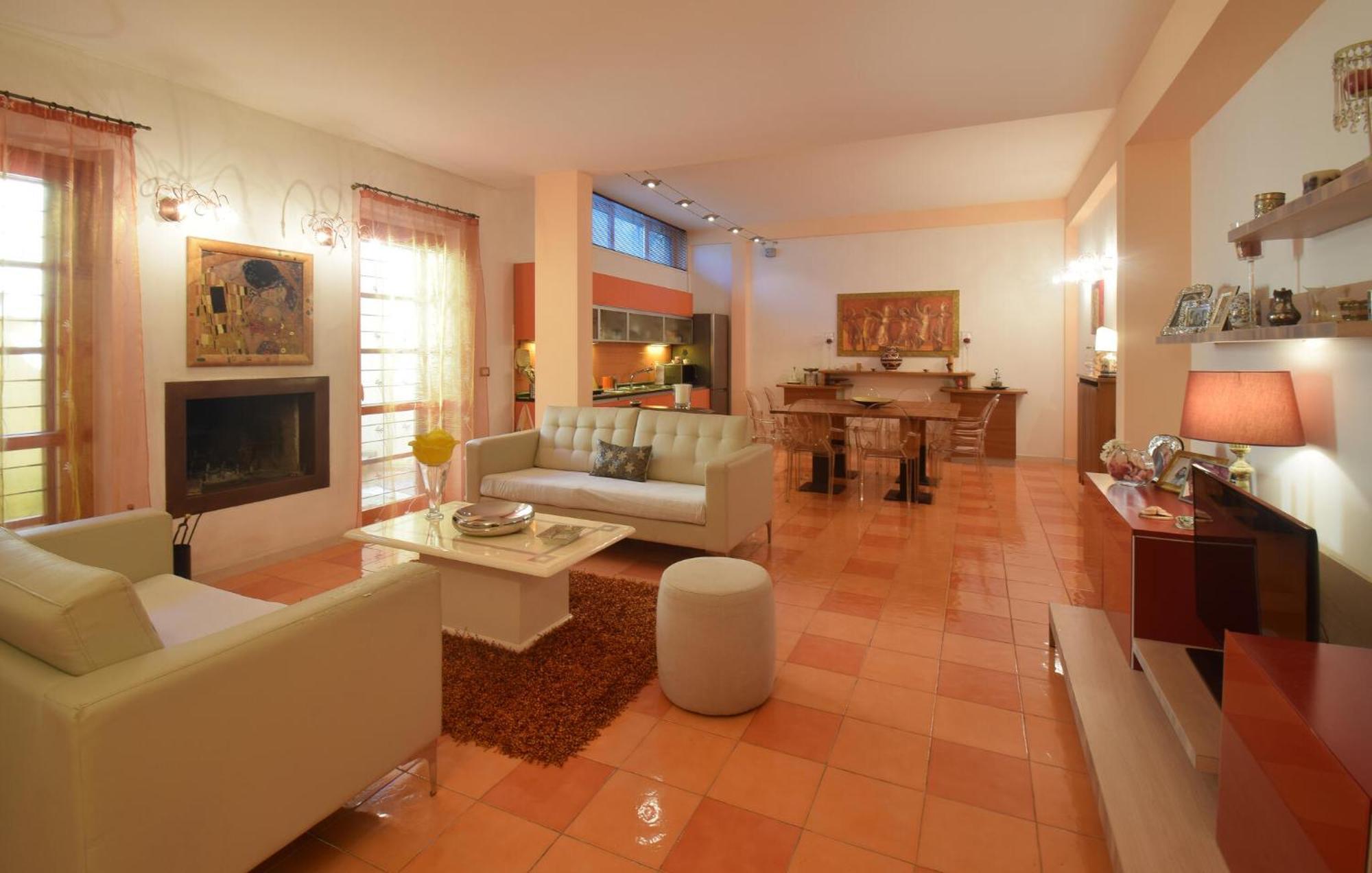6 Bedroom Awesome In Casa vacanze Roma