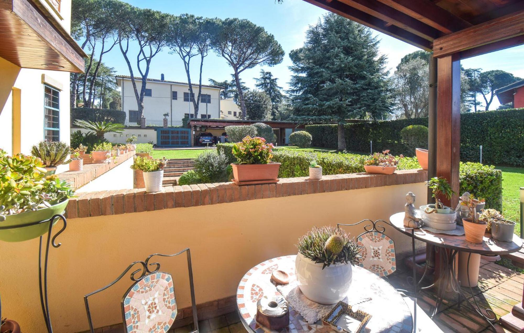 Casa vacanze 6 Bedroom Awesome In Roma