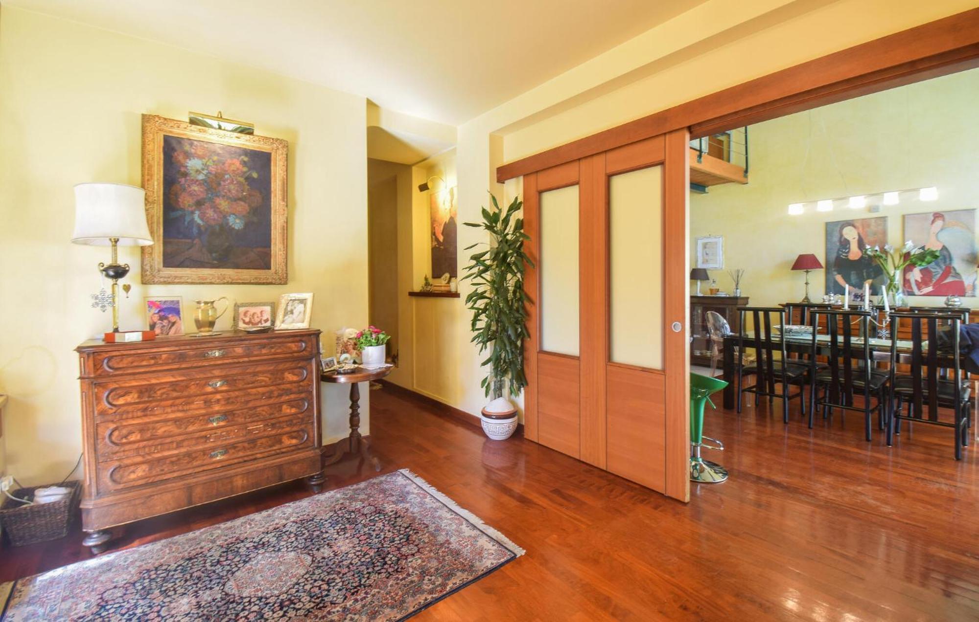 6 Bedroom Awesome In Сasa de vacaciones Roma